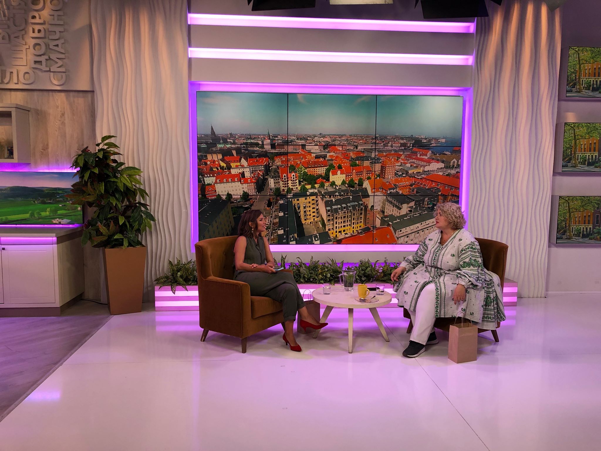 Наталя Підлісна в «Сніданку після Сніданку»: про сексуальну освіту, закомплексованих людей та ставлення до віку Наталя Підлісна в «Сніданку після Сніданку»: про сексуальну освіту, закомплексованих людей та ставлення до віку